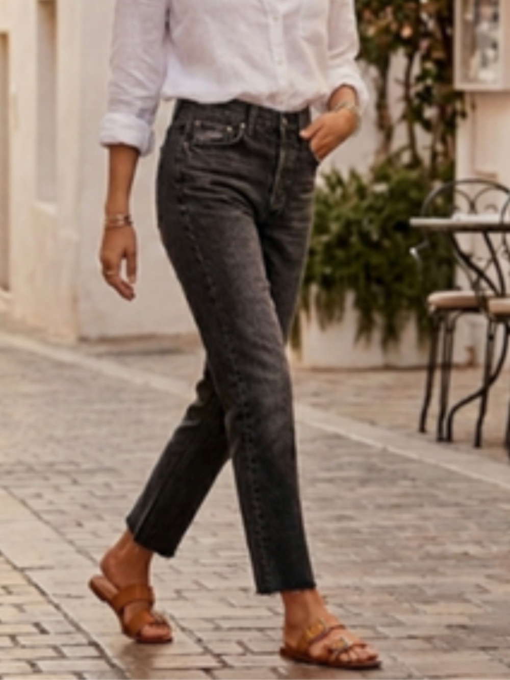 GAP Cheeky Straight High Rise Jeans in Washed Black 24 00